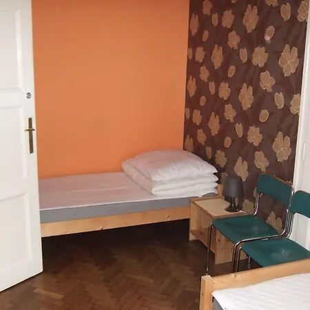 Hostel Old Walls
