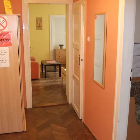 Hostel Old Walls
