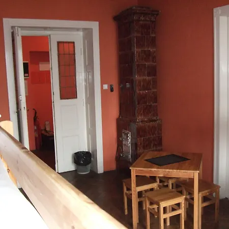 Hostel Old Walls