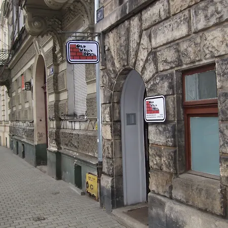 Hostel Old Walls