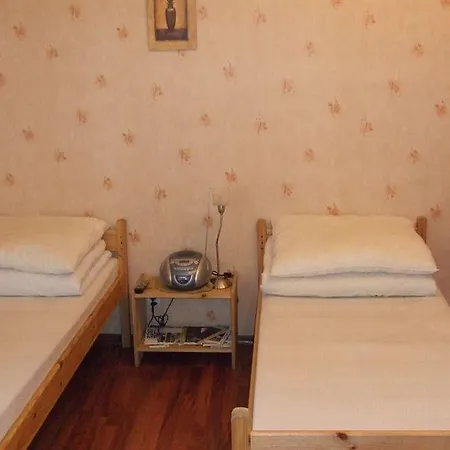 Old Walls Hostal *