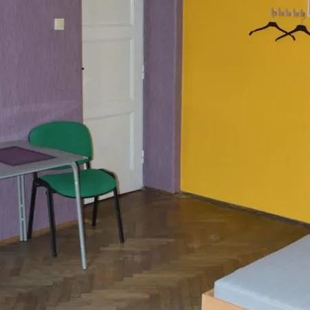Hostal Old Walls *