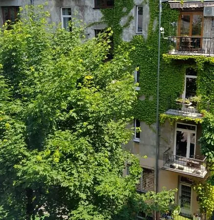 Old Walls Hostal